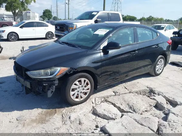 5NPD74LF3JH287147 2018 HYUNDAI ELANTRA - Image 2