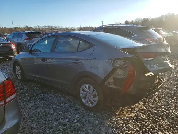 5NPD74LF3JH290856 2018 HYUNDAI ELANTRA - Image 2