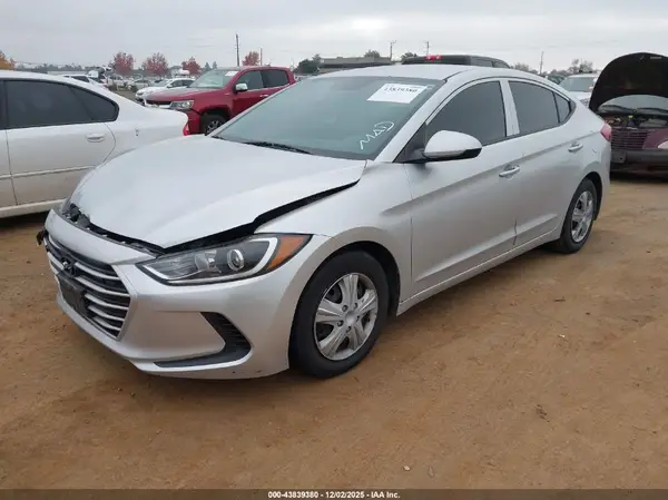 5NPD74LF3JH294129 2018 HYUNDAI ELANTRA - Image 2