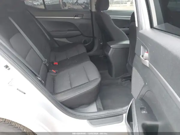 5NPD74LF3JH294129 2018 HYUNDAI ELANTRA - Image 8