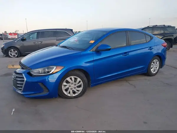 5NPD74LF3JH303279 2018 HYUNDAI ELANTRA - Image 2