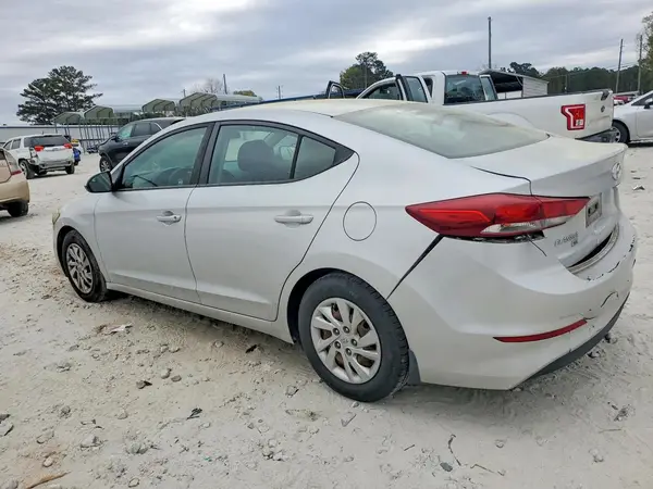 5NPD74LF3JH307722 2018 HYUNDAI ELANTRA - Image 2