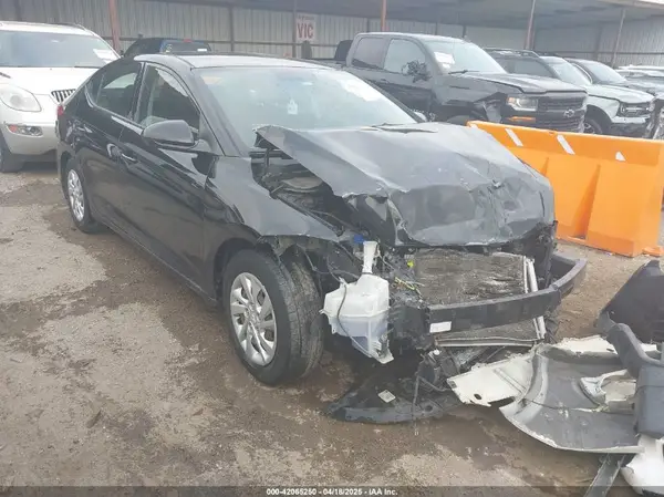 5NPD74LF3JH316095 2018 HYUNDAI ELANTRA - Image 1