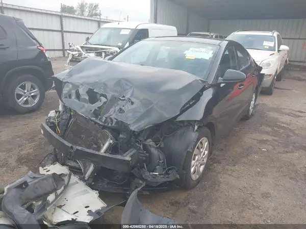 5NPD74LF3JH316095 2018 HYUNDAI ELANTRA - Image 2