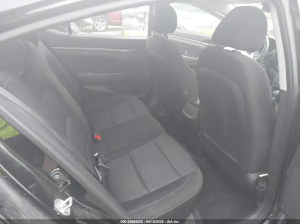 5NPD74LF3JH316095 2018 HYUNDAI ELANTRA - Image 8