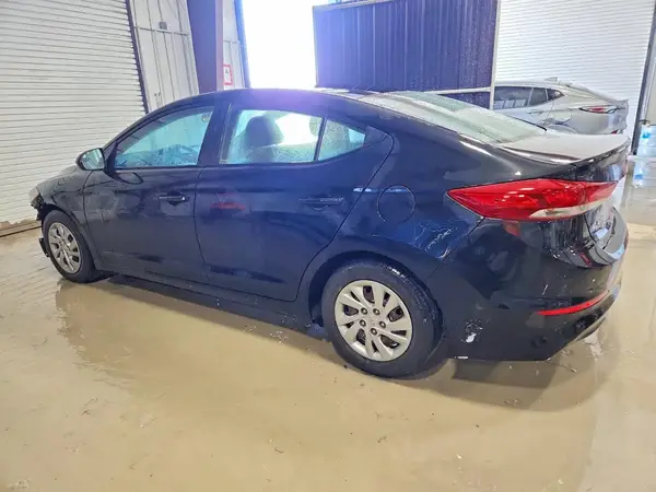 5NPD74LF3JH321023 2018 HYUNDAI ELANTRA - Image 2