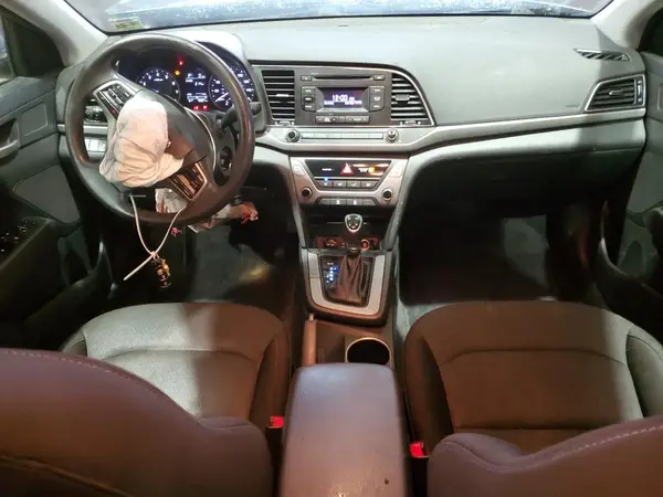 5NPD74LF3JH326366 2018 HYUNDAI ELANTRA - Image 8