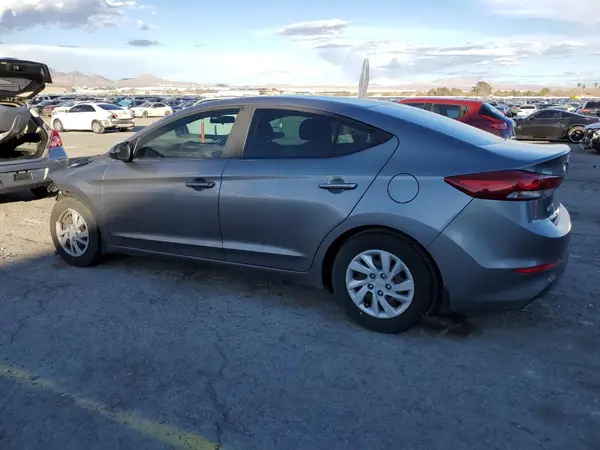 5NPD74LF3JH328179 2018 HYUNDAI ELANTRA - Image 2
