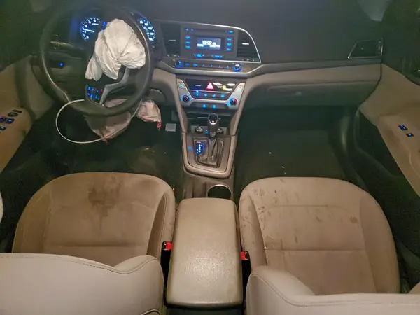 5NPD74LF3JH331860 2018 HYUNDAI ELANTRA - Image 8