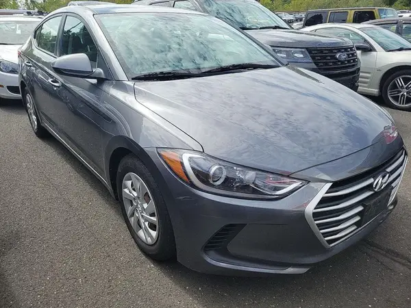 5NPD74LF3JH332233 2018 HYUNDAI ELANTRA - Image 1