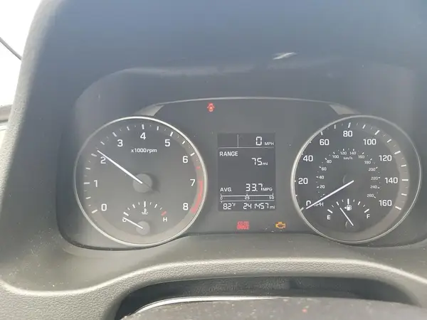 5NPD74LF3JH332233 2018 HYUNDAI ELANTRA - Image 8