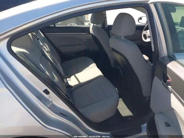 5NPD74LF3JH339750 2018 HYUNDAI ELANTRA - Image 8