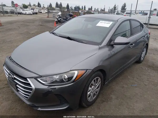 5NPD74LF3JH343961 2018 HYUNDAI ELANTRA - Image 2