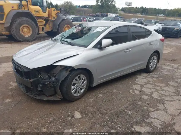 5NPD74LF3JH347427 2018 HYUNDAI ELANTRA - Image 2