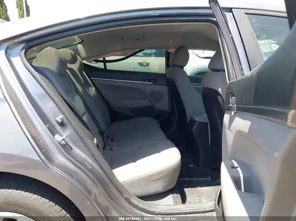 5NPD74LF3JH348688 2018 HYUNDAI ELANTRA - Image 8