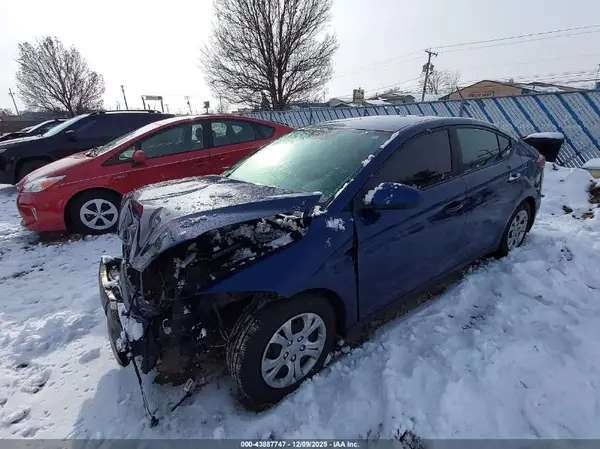 5NPD74LF3JH354491 2018 HYUNDAI ELANTRA - Image 2