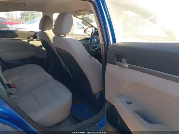 5NPD74LF3JH354538 2018 HYUNDAI ELANTRA - Image 8