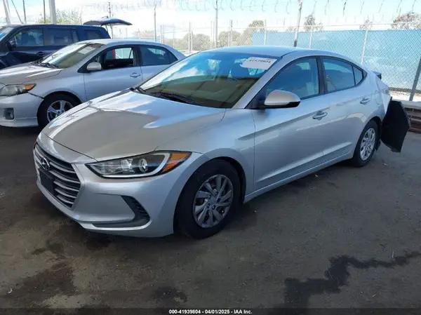 5NPD74LF3JH360226 2018 HYUNDAI ELANTRA - Image 2