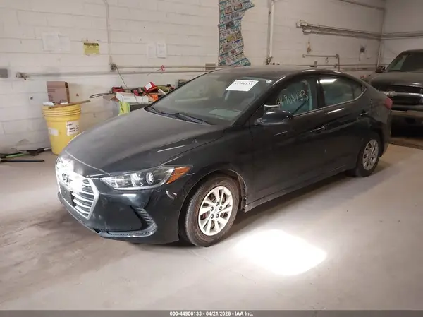 5NPD74LF3JH369816 2018 HYUNDAI ELANTRA - Image 2