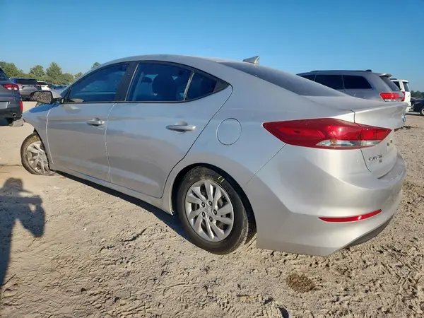 5NPD74LF3JH372828 2018 HYUNDAI ELANTRA - Image 2