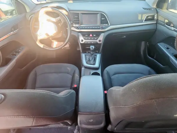 5NPD74LF3JH372828 2018 HYUNDAI ELANTRA - Image 8