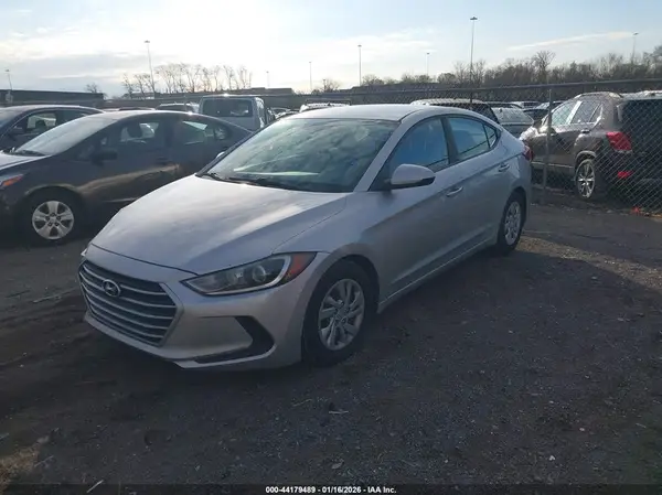5NPD74LF3JH373414 2018 HYUNDAI ELANTRA - Image 2