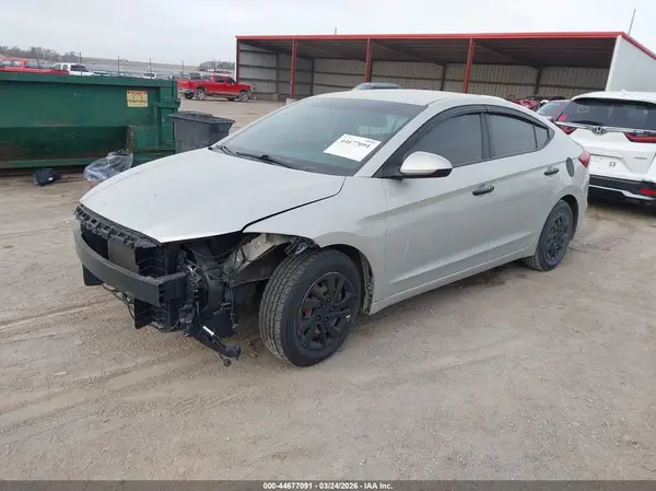 5NPD74LF3JH378306 2018 HYUNDAI ELANTRA - Image 2