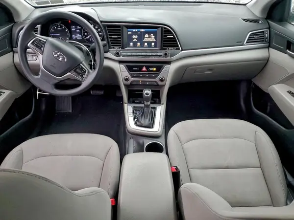 5NPD74LF3JH385563 2018 HYUNDAI ELANTRA - Image 8