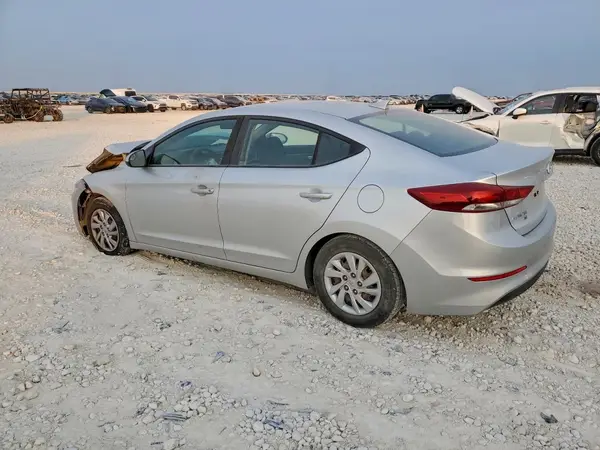 5NPD74LF3JH386924 2018 HYUNDAI ELANTRA - Image 2