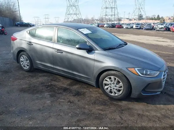 5NPD74LF3JH388317 2018 HYUNDAI ELANTRA - Image 1