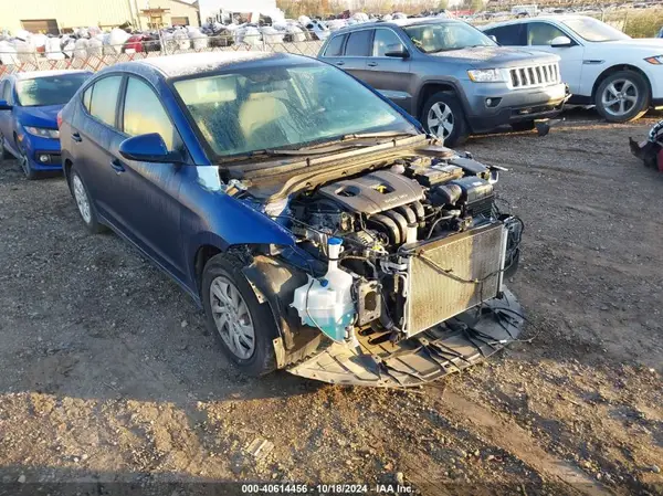 5NPD74LF3JH392058 2018 HYUNDAI ELANTRA - Image 1