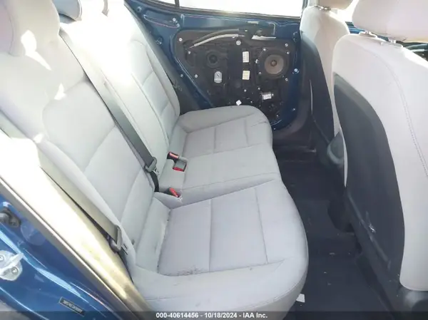 5NPD74LF3JH392058 2018 HYUNDAI ELANTRA - Image 8