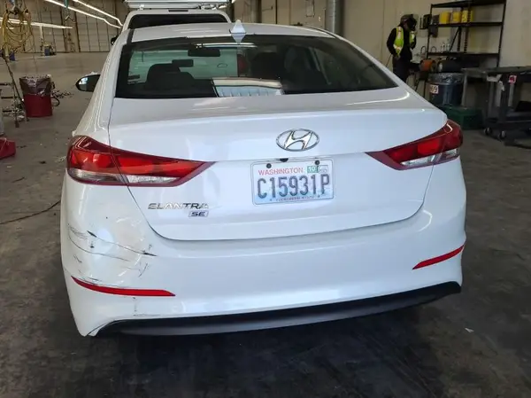 5NPD74LF3JH395431 2018 HYUNDAI ELANTRA - Image 1