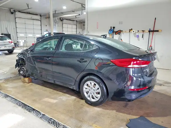 5NPD74LF3JH396885 2018 HYUNDAI ELANTRA - Image 2