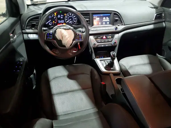 5NPD74LF3JH396885 2018 HYUNDAI ELANTRA - Image 8