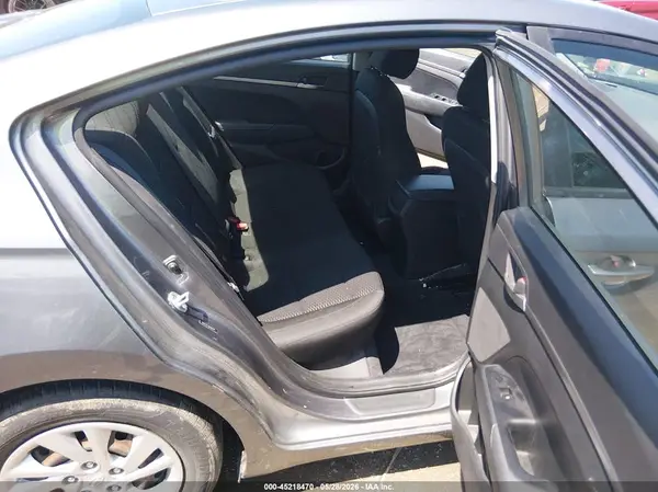 5NPD74LF3KH405411 2019 HYUNDAI ELANTRA - Image 8
