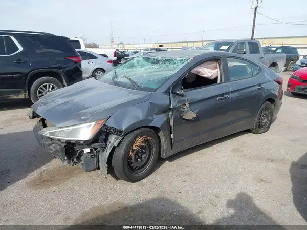 5NPD74LF3KH410284 2019 HYUNDAI ELANTRA - Image 2