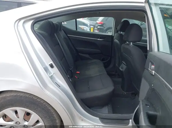 5NPD74LF3KH410933 2019 HYUNDAI ELANTRA - Image 8