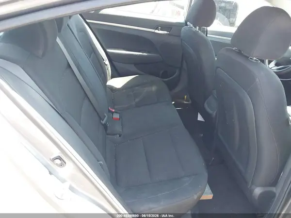 5NPD74LF3KH424962 2019 HYUNDAI ELANTRA - Image 8