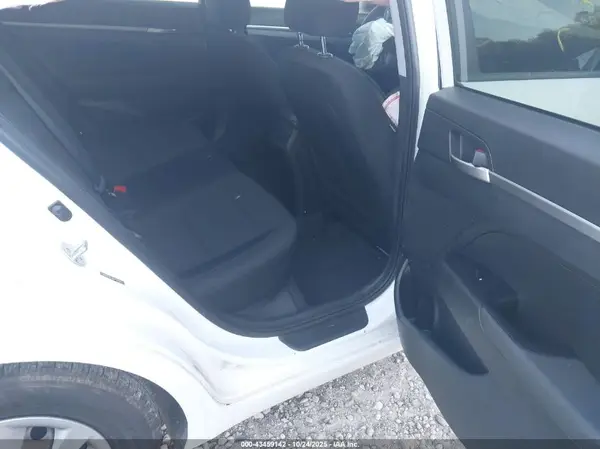 5NPD74LF3KH431426 2019 HYUNDAI ELANTRA - Image 8