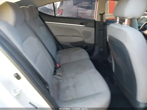 5NPD74LF3KH437663 2019 HYUNDAI ELANTRA - Image 8