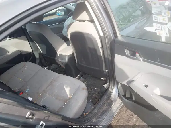 5NPD74LF3KH438683 2019 HYUNDAI ELANTRA - Image 8
