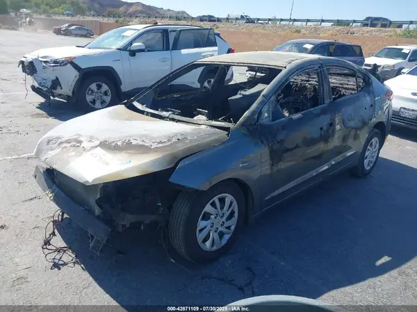 5NPD74LF3KH446556 2019 HYUNDAI ELANTRA - Image 2