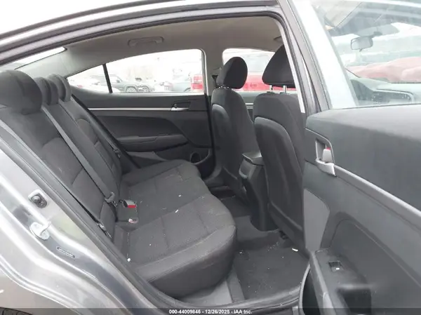 5NPD74LF3KH450669 2019 HYUNDAI ELANTRA - Image 8