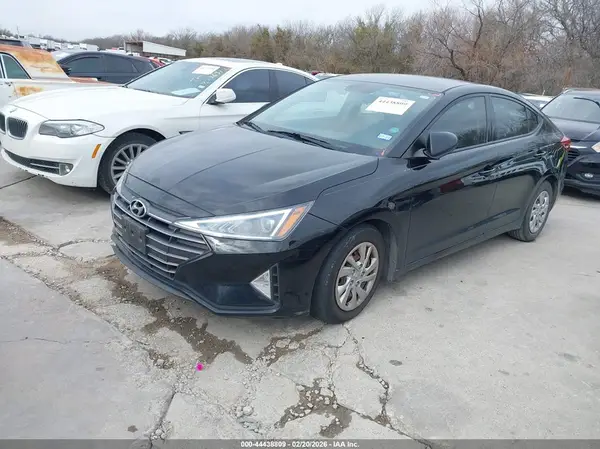 5NPD74LF3KH460098 2019 HYUNDAI ELANTRA - Image 2