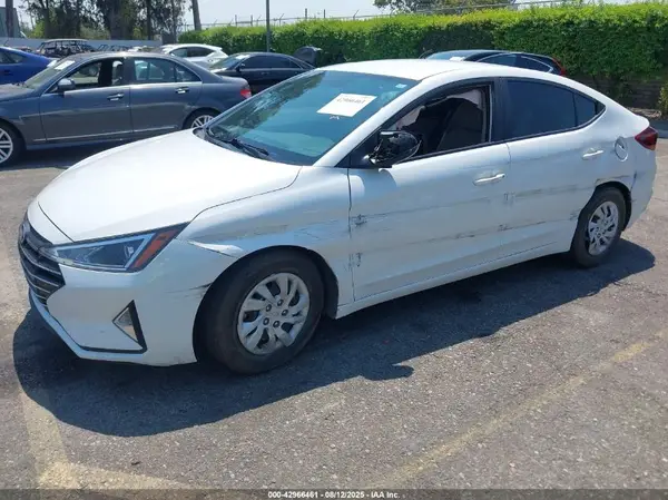 5NPD74LF3KH461137 2019 HYUNDAI ELANTRA - Image 2