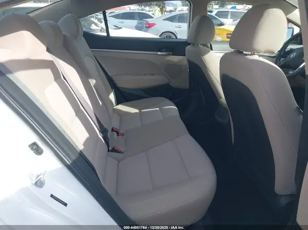 5NPD74LF3KH466077 2019 HYUNDAI ELANTRA - Image 8