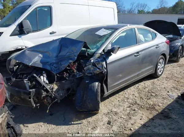 5NPD74LF3KH468847 2019 HYUNDAI ELANTRA - Image 2