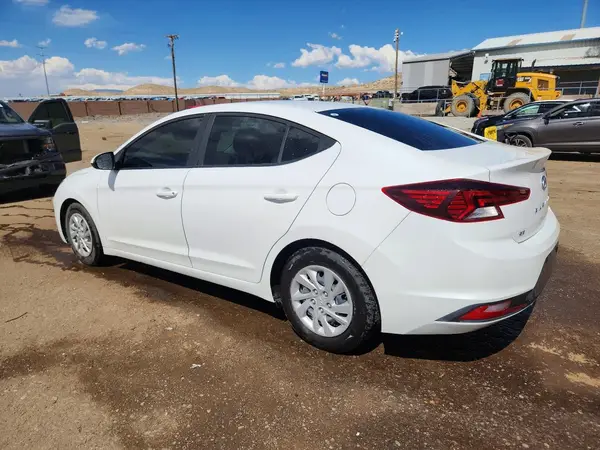 5NPD74LF3KH475264 2019 HYUNDAI ELANTRA - Image 2