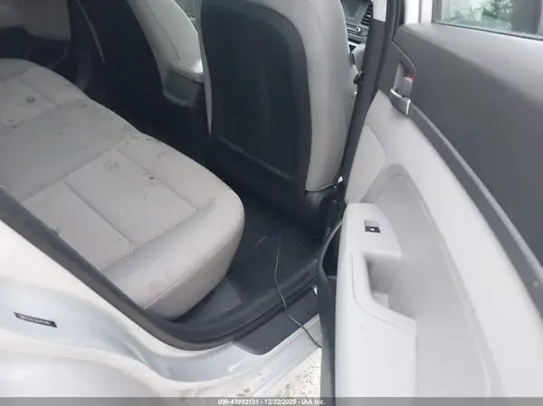 5NPD74LF3KH476401 2019 HYUNDAI ELANTRA - Image 8